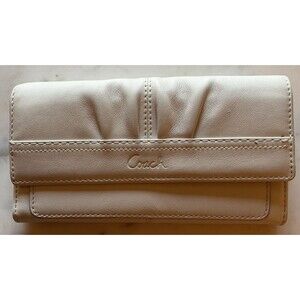 Vintage Coach Soho Trifold Pleated Leather Wallet Ivory Snap Shut Long Checkbook